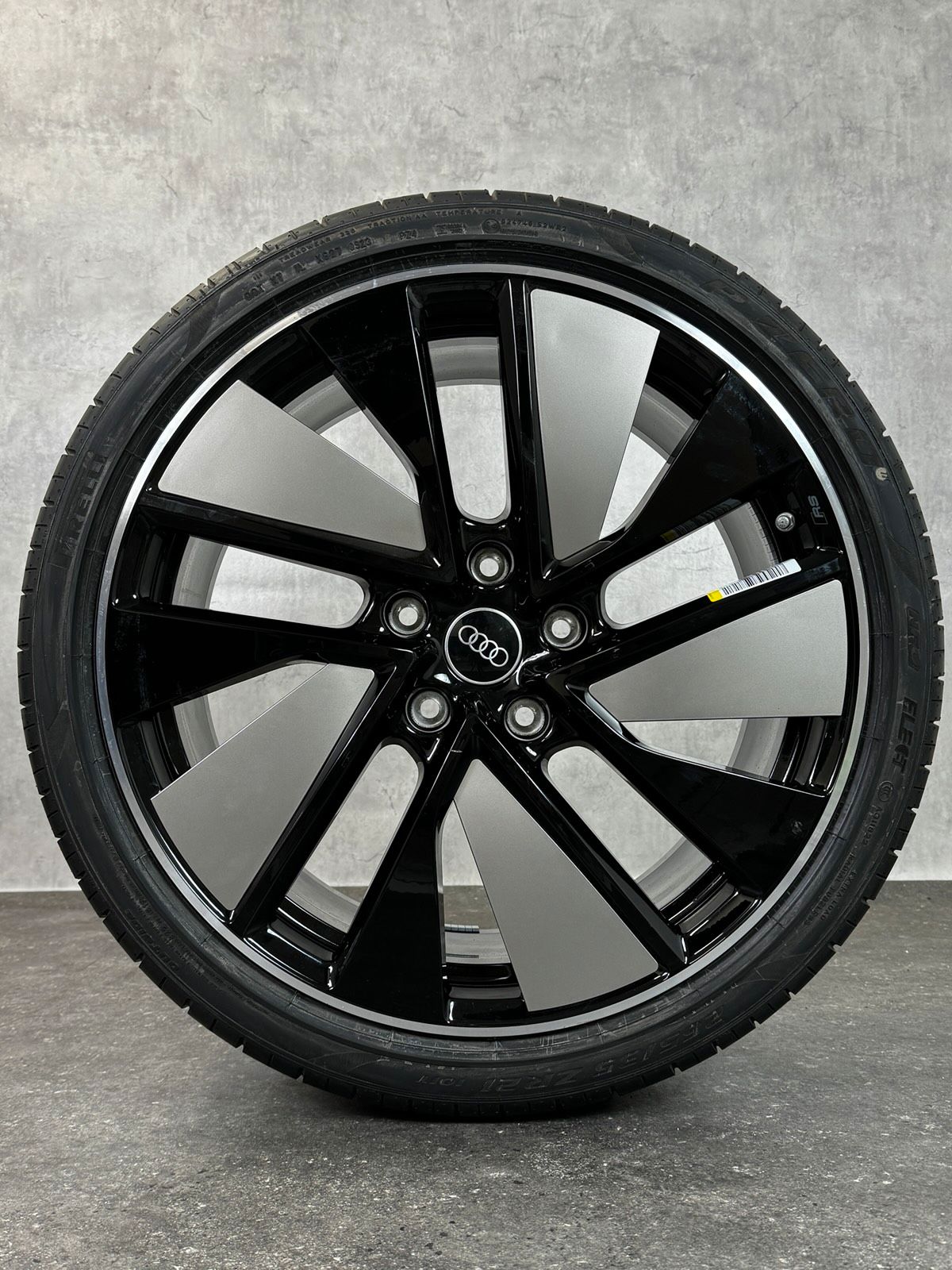 ORIGINAL 21 ZOLL AUDI E-TRON RS SOMMERRÄDER 4J3601025J