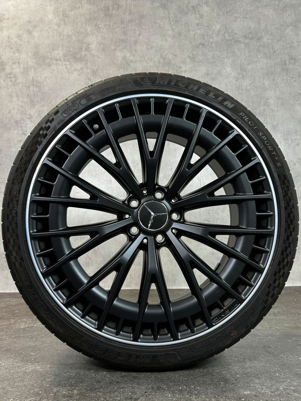 ORIGINAL 21 ZOLL MERCEDES EQE 43 53 W295 AMG SOMMERRÄDER