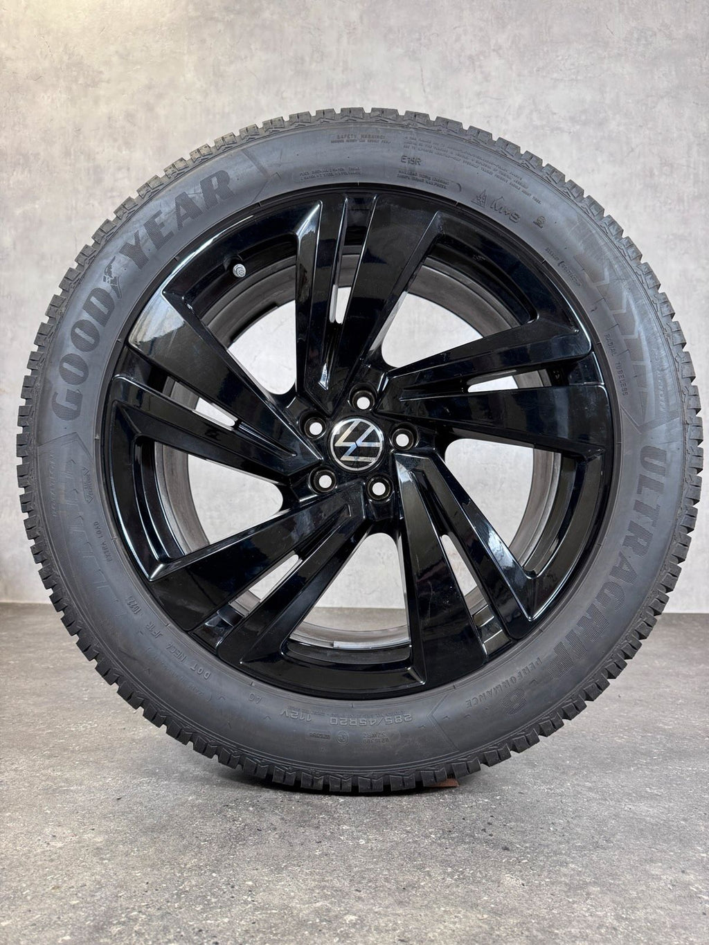 ORIGINAL 20 ZOLL VW TOUAREG III CR NEVADA WINTERRÄDER 760601025S