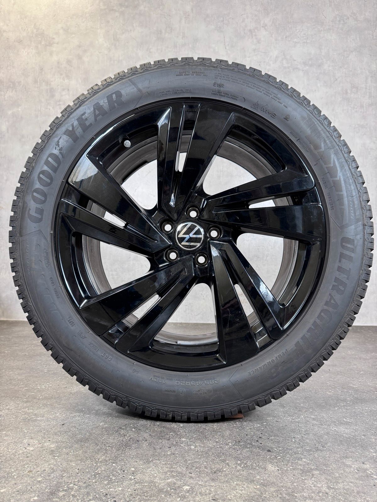 ORIGINAL 20 ZOLL VW TOUAREG III CR NEVADA WINTERRÄDER 760601025S