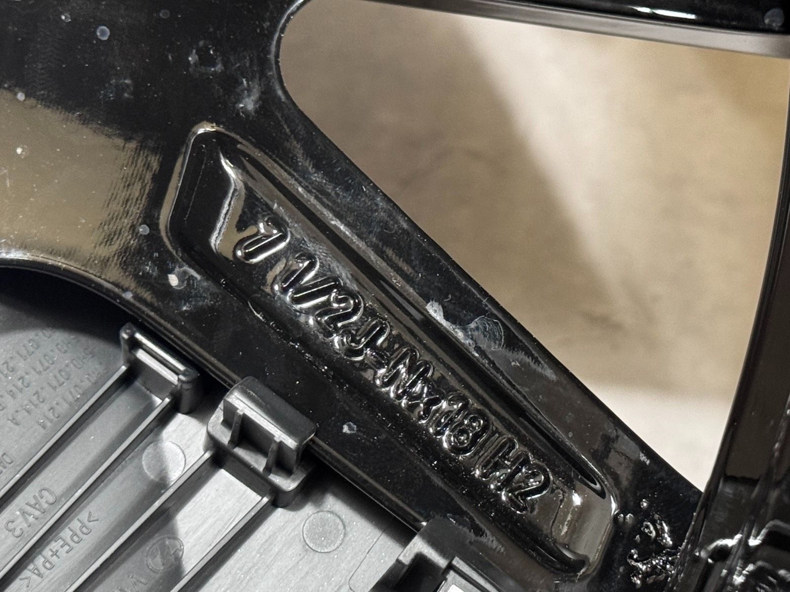 ORIGINAL 18 ZOLL VW GOLF 8 VIII LEEDS SOMMERRÄDER GTI GTD 5H06010