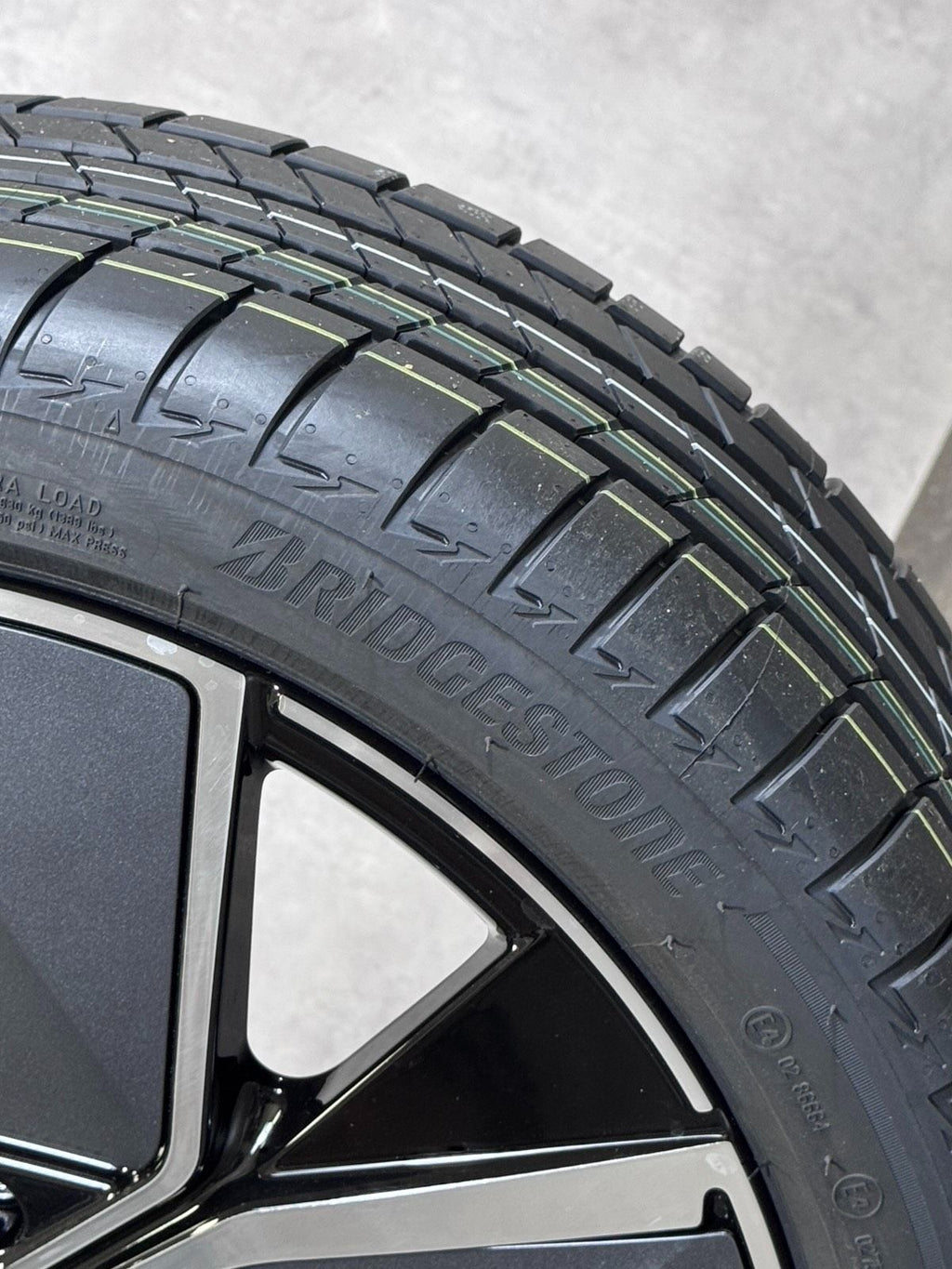 ORIGINAL 18 ZOLL VW GOLF 8 VIII LEEDS SOMMERRÄDER GTI GTD 5H06010