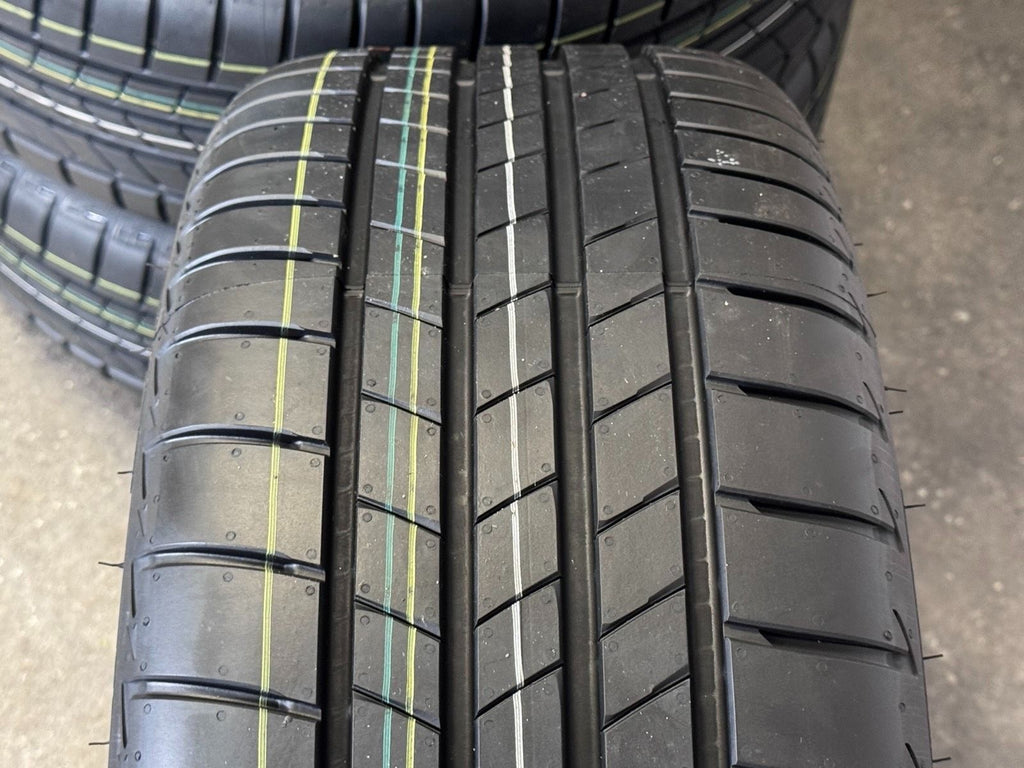 ORIGINAL 18 ZOLL VW GOLF 8 VIII LEEDS SOMMERRÄDER GTI GTD 5H06010