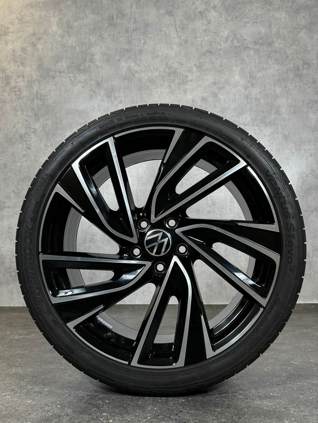 ORIGINAL 19 ZOLL VW GOLF 8 VIII ADELAIDE 5H0601025R FELGEN SOMMER
