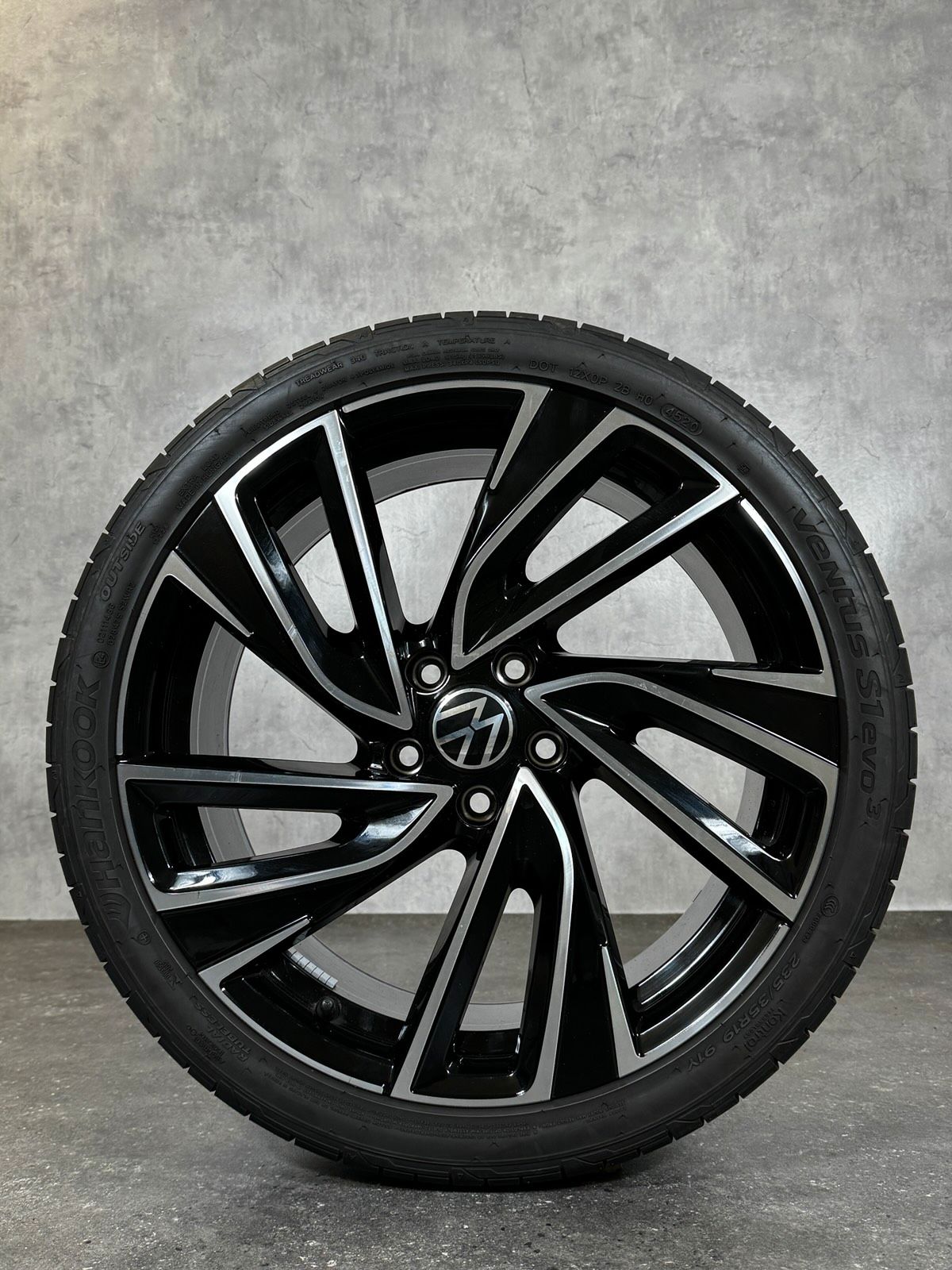ORIGINAL 19 ZOLL VW GOLF 8 VIII ADELAIDE 5H0601025R FELGEN SOMMER