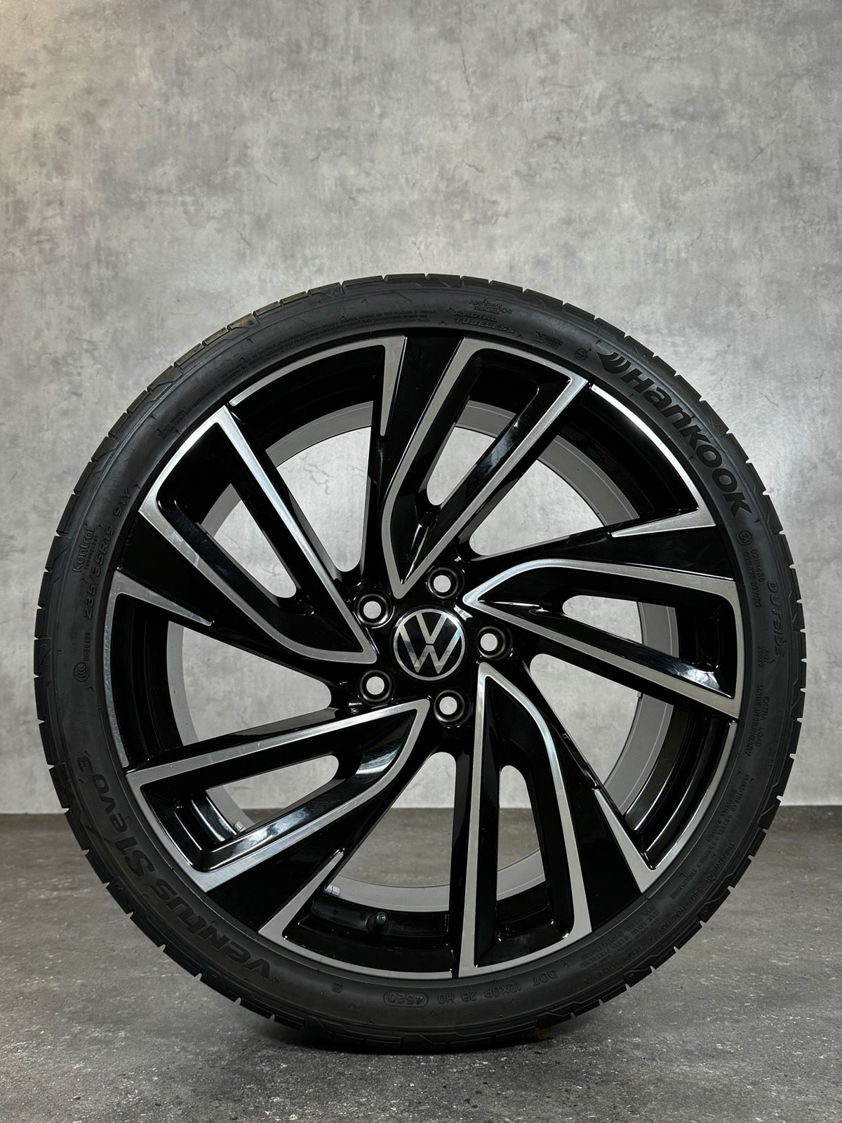 ORIGINAL 19 ZOLL VW GOLF 8 VIII ADELAIDE 5H0601025R FELGEN SOMMER