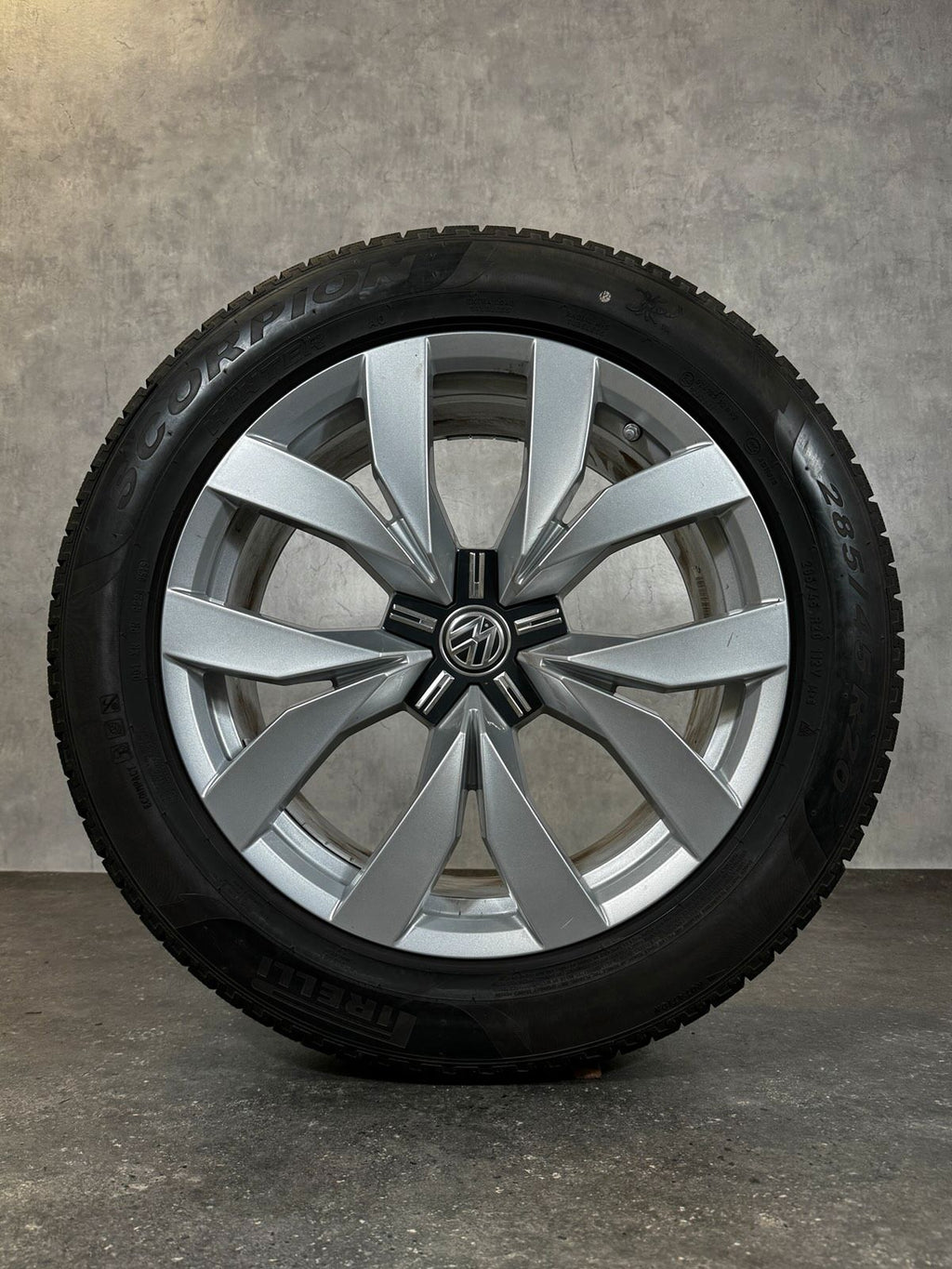ORIGINAL 20 ZOLL VW TOUAREG III CR WINTERRÄDER FELGEN MONTERO