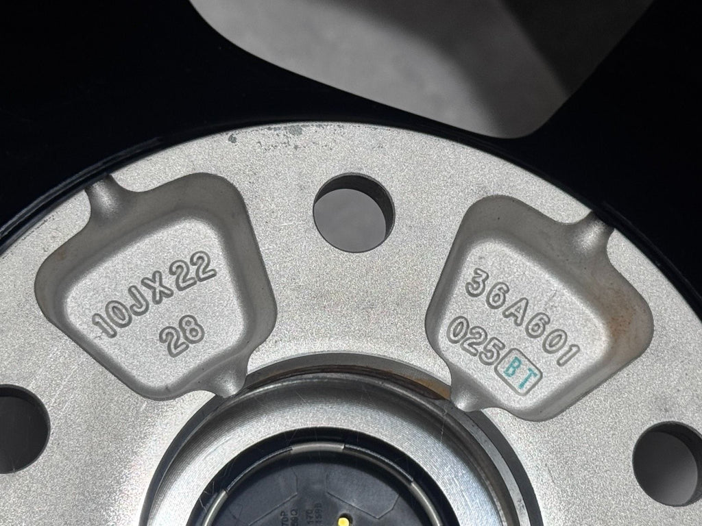 NEU ORIGINAL 22 ZOLL BENTLEY BENTAYGA AV1 36A601025BT CA SOMMER