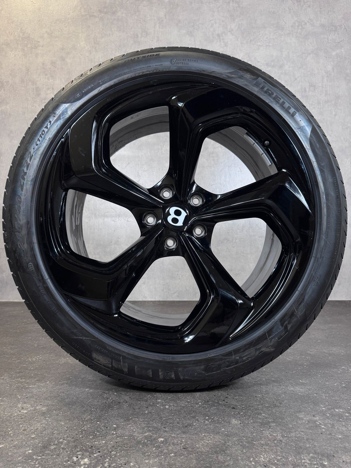 NEU ORIGINAL 22 ZOLL BENTLEY BENTAYGA AV1 36A601025BT CA SOMMER