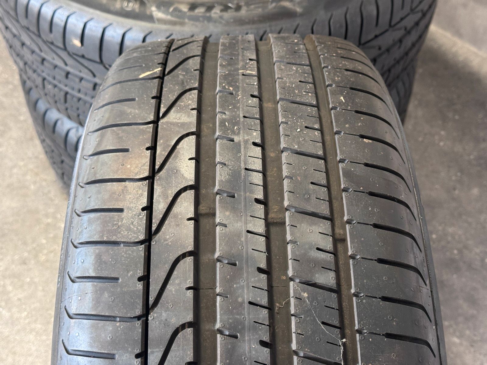 NEU ORIGINAL 22 ZOLL BENTLEY BENTAYGA AV1 36A601025BT CA SOMMER