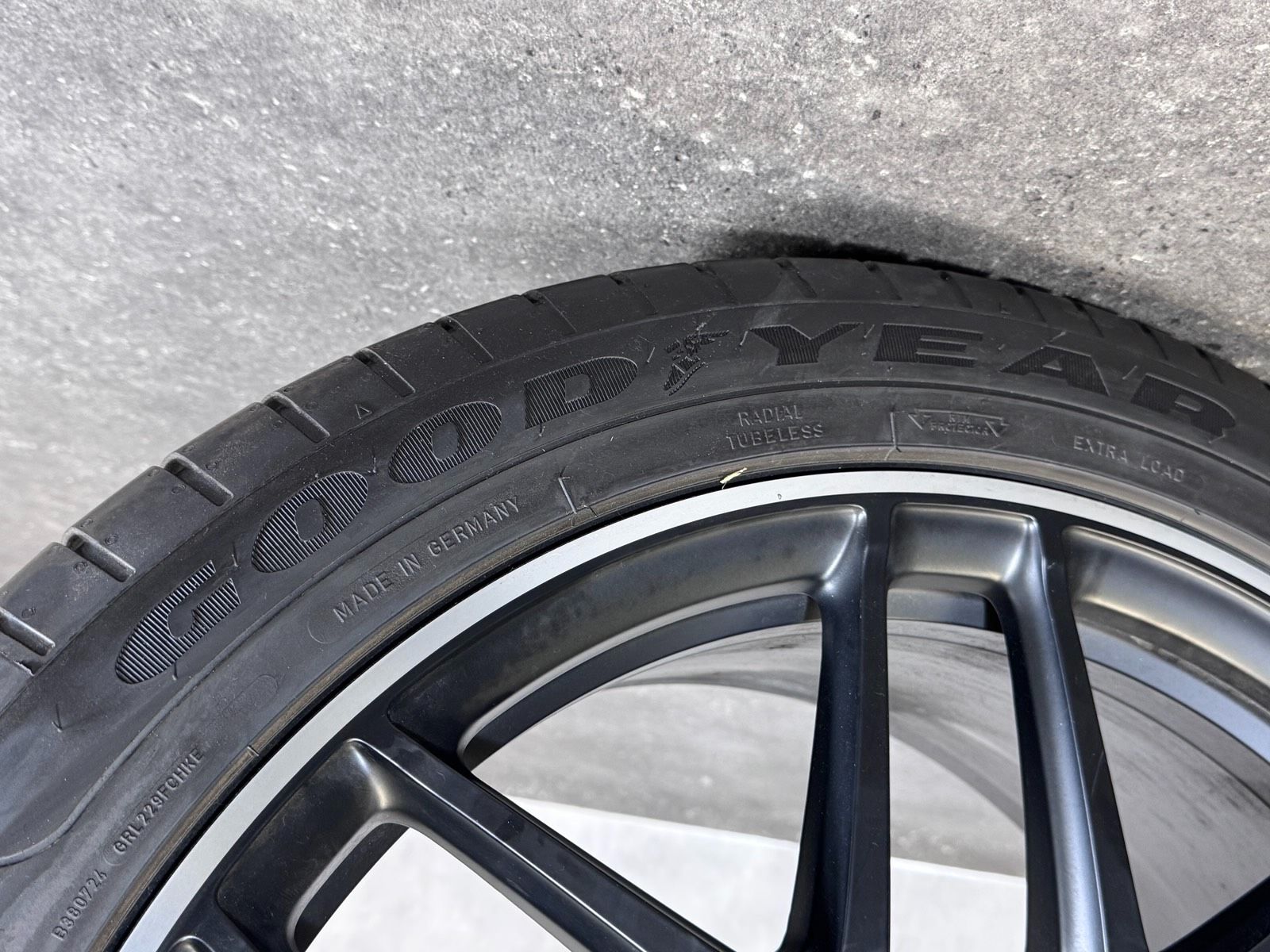 ORIGINAL 22 ZOLL MERCEDES G63 W465 W463 FELGEN SOMMERRÄDER AMG