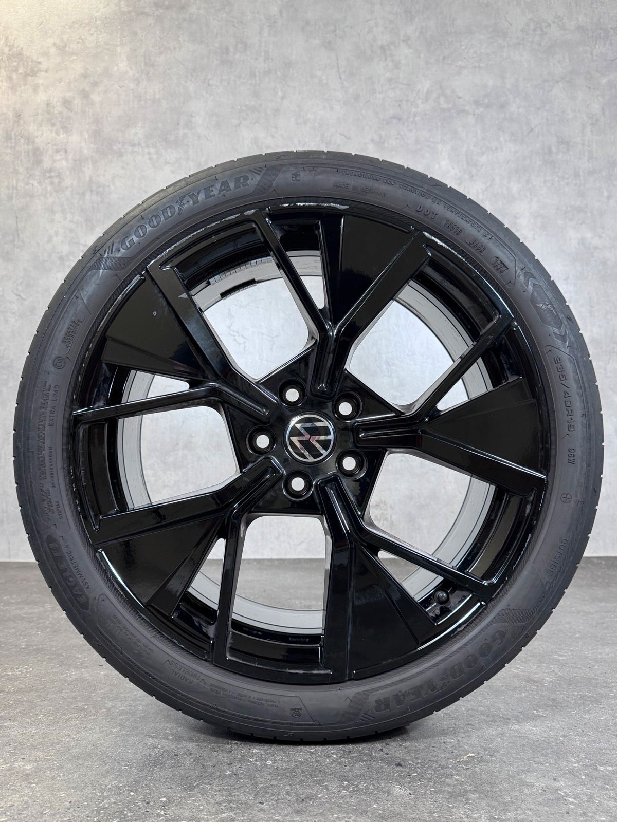 ORIGINAL 19 ZOLL VW PASSAT 3J B9 LEEDS SOMMERRÄDER 3J0601025R