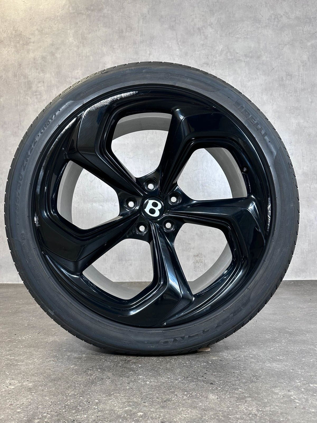 ORIGINAL 22 ZOLL BENTLEY BENTAYGA AV1 SOMMERRÄDER 36A601025BT