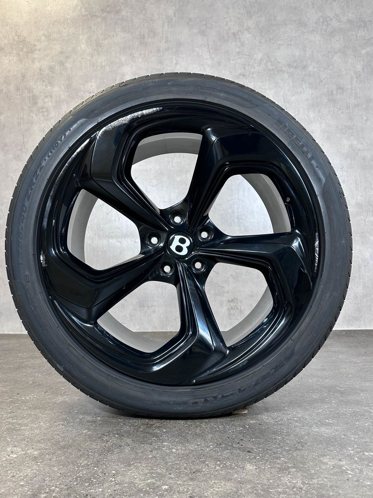 ORIGINAL 22 ZOLL BENTLEY BENTAYGA AV1 SOMMERRÄDER 36A601025BT