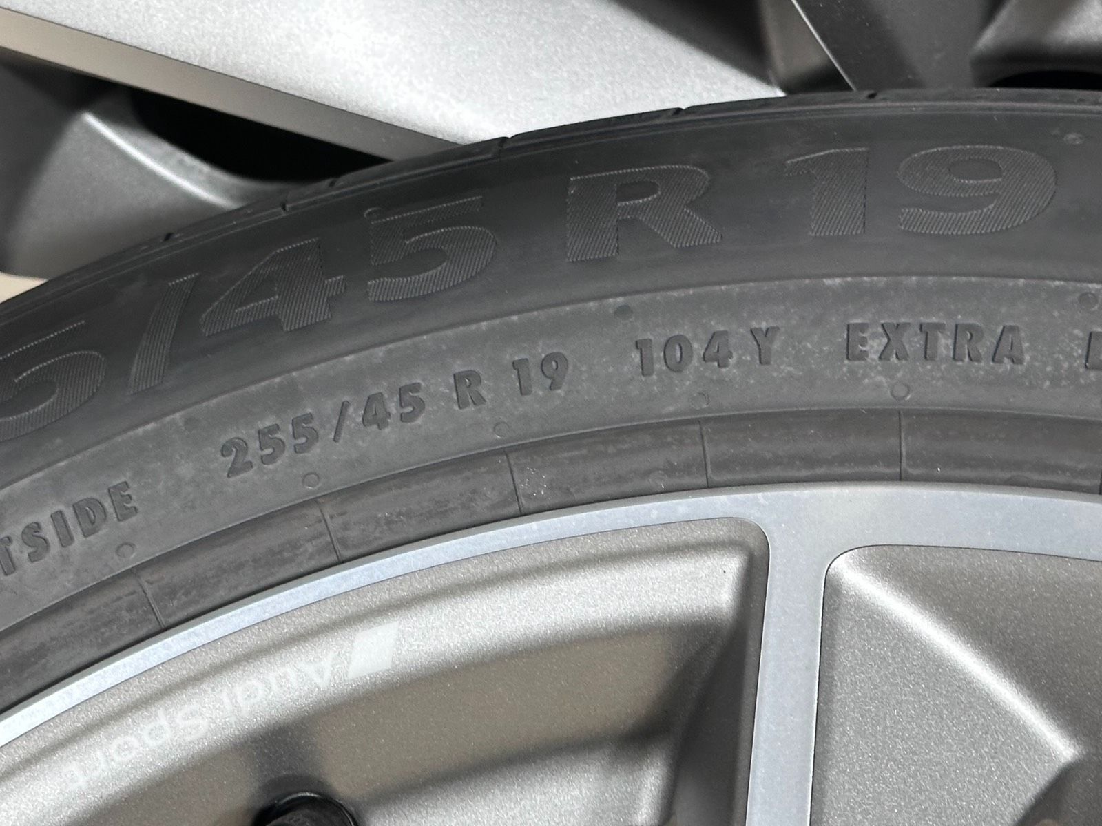 NEU ORIGINAL 19 ZOLL AUDI Q3 RS Q3 F3N 83A601025B SOMMERRÄDER