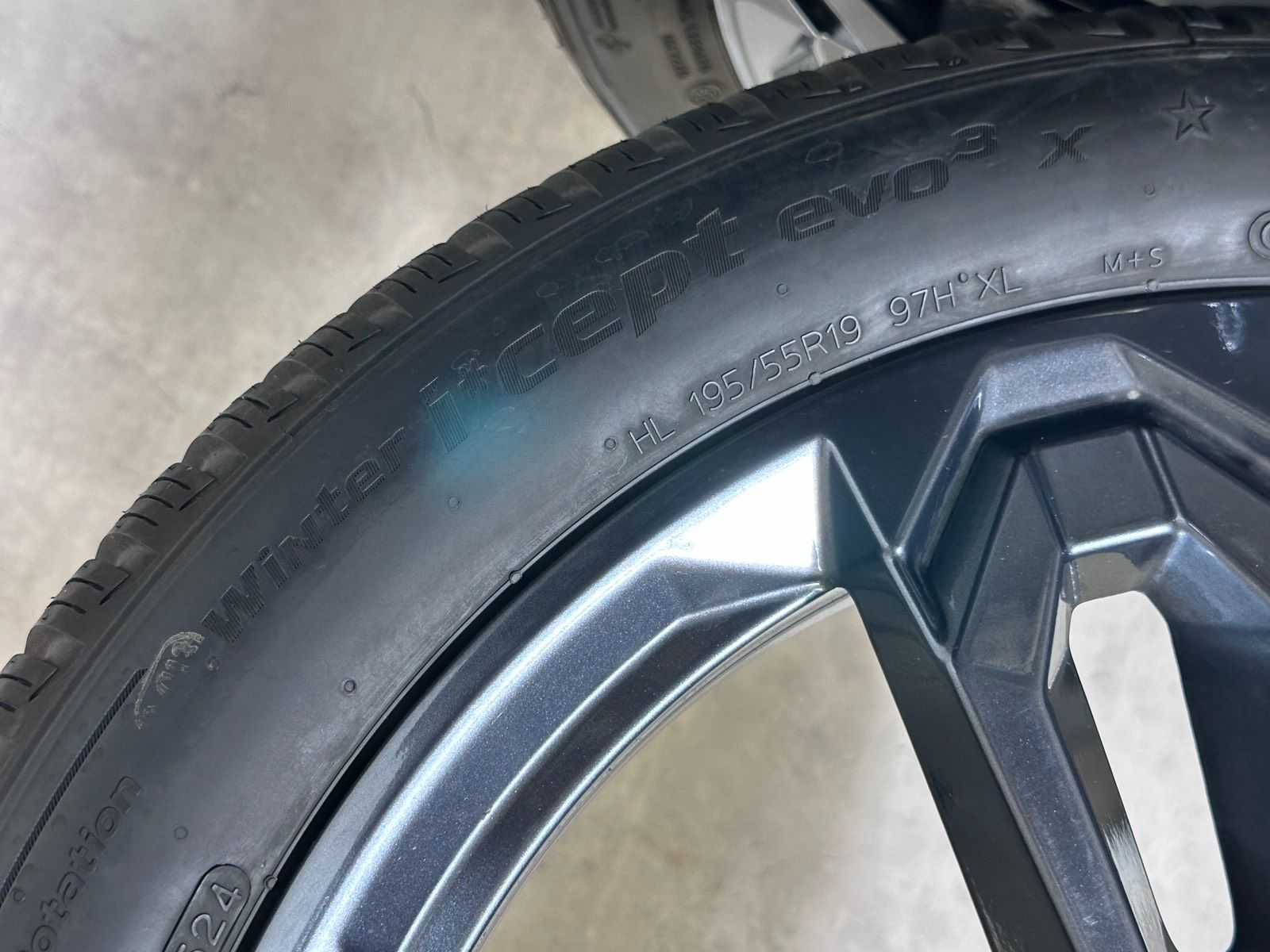 ORIGINAL 19 ZOLL BMW X1 U11 iX1 X2 U10 STYLING 1041 WINTERREIFEN