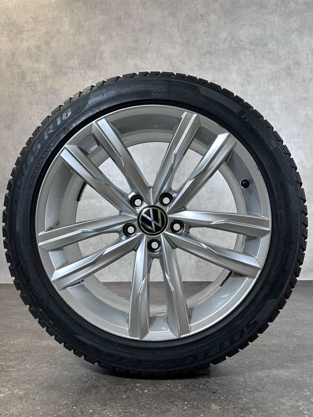 ORIGINAL 18 ZOLL VW PASSAT 3G B8 DARTFORD WINTERREIFEN 7MM