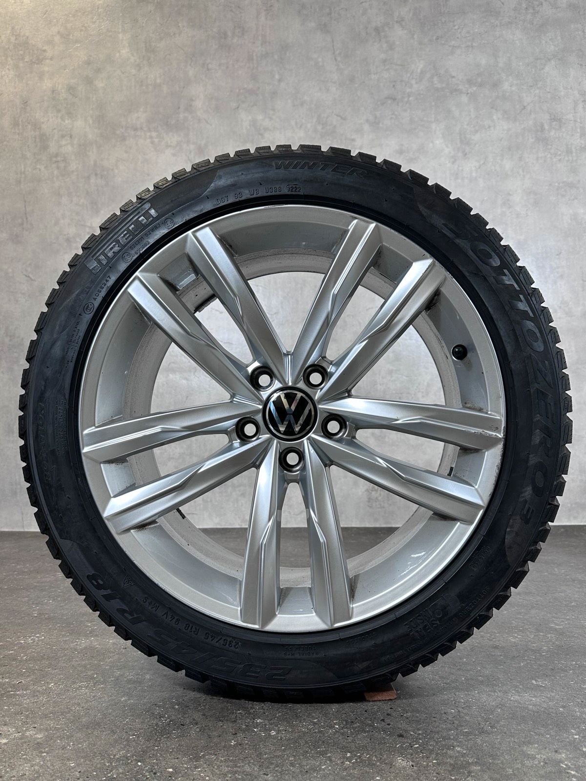 ORIGINAL 18 ZOLL VW PASSAT 3G B8 DARTFORD WINTERREIFEN 7MM