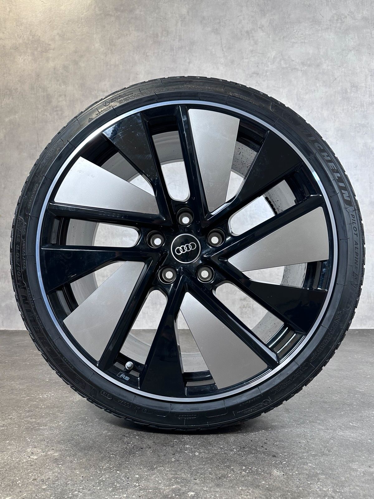 ORIGINAL 21 ZOLL AUDI E-TRON GT RS WINTERREIFEN 4J3601025J