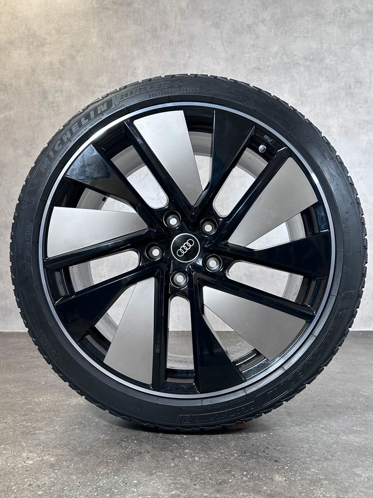 ORIGINAL 21 ZOLL AUDI E-TRON GT RS WINTERREIFEN 4J3601025J