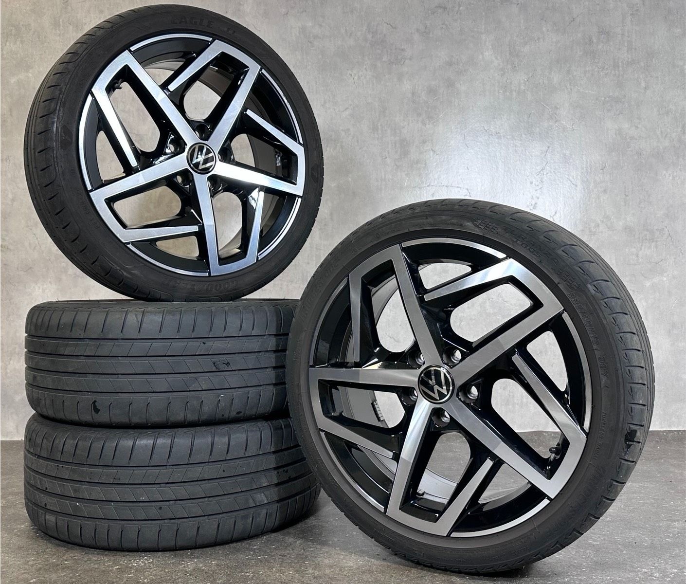 ORIGINAL 18 ZOLL VW GOLF 8 VIII DALLAS SOMMERREIFEN 5H0601025G