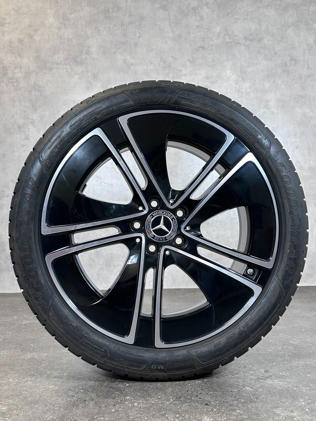 ORIGINAL 19 ZOLL MERCEDES CLE A236 C236 WINTERREIFEN A236