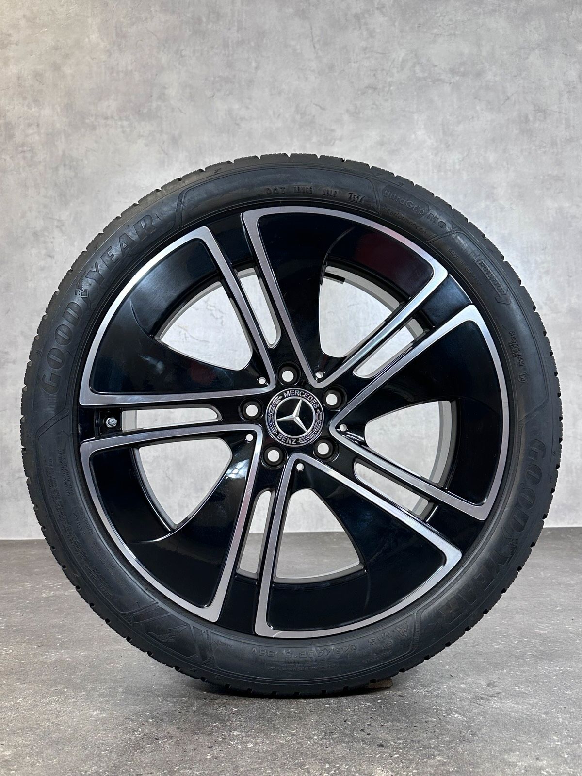 ORIGINAL 19 ZOLL MERCEDES CLE A236 C236 WINTERREIFEN A236