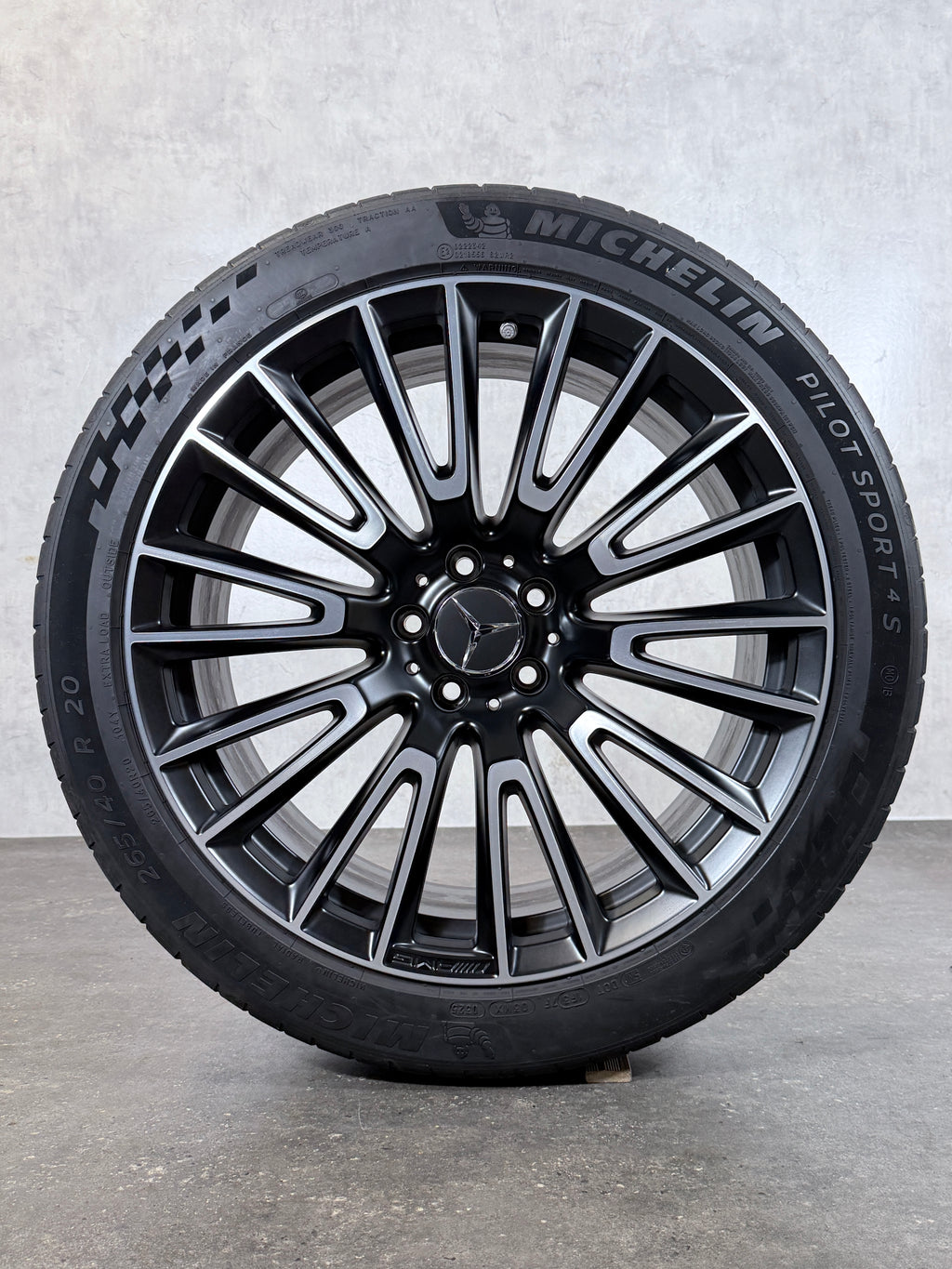 ORIGINAL 20 ZOLL MERCEDES E53 W214 S214 HYBRID AMG SOMMERREIFEN