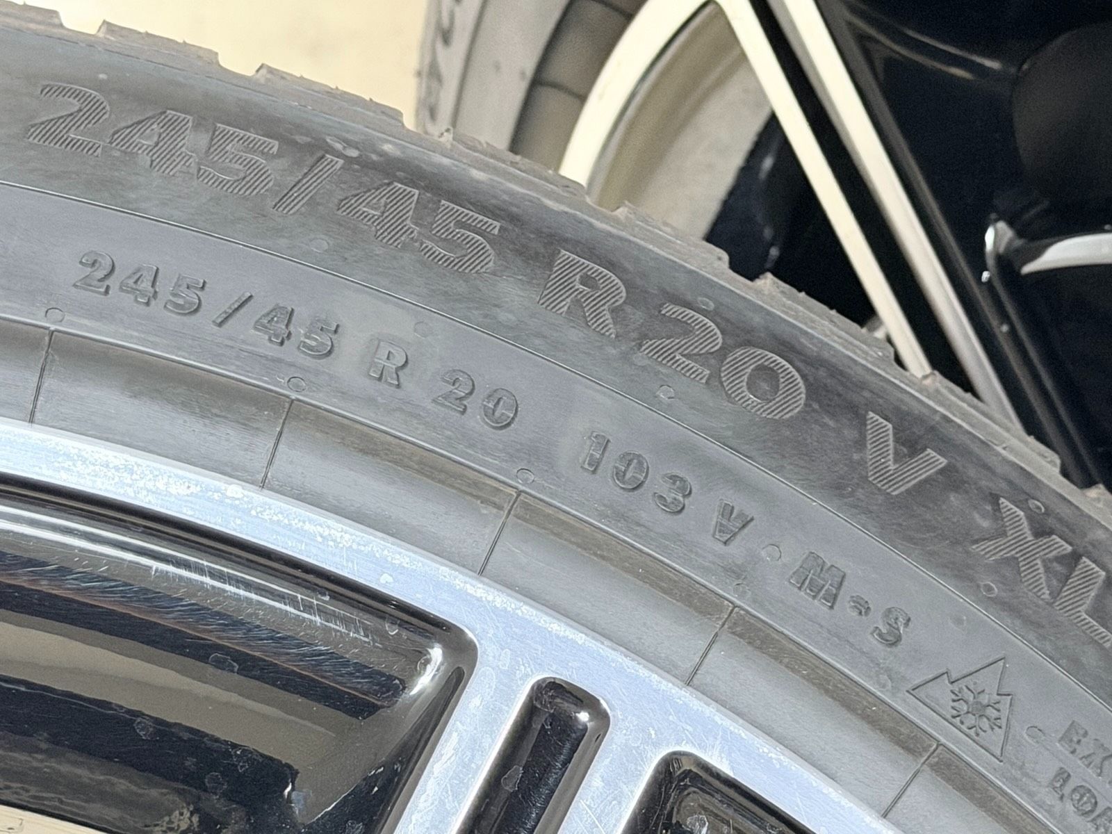 ORIGINAL 20 ZOLL PORSCHE TAYCAN AERO WINTERREIFEN 9J1 4S Turbo GT