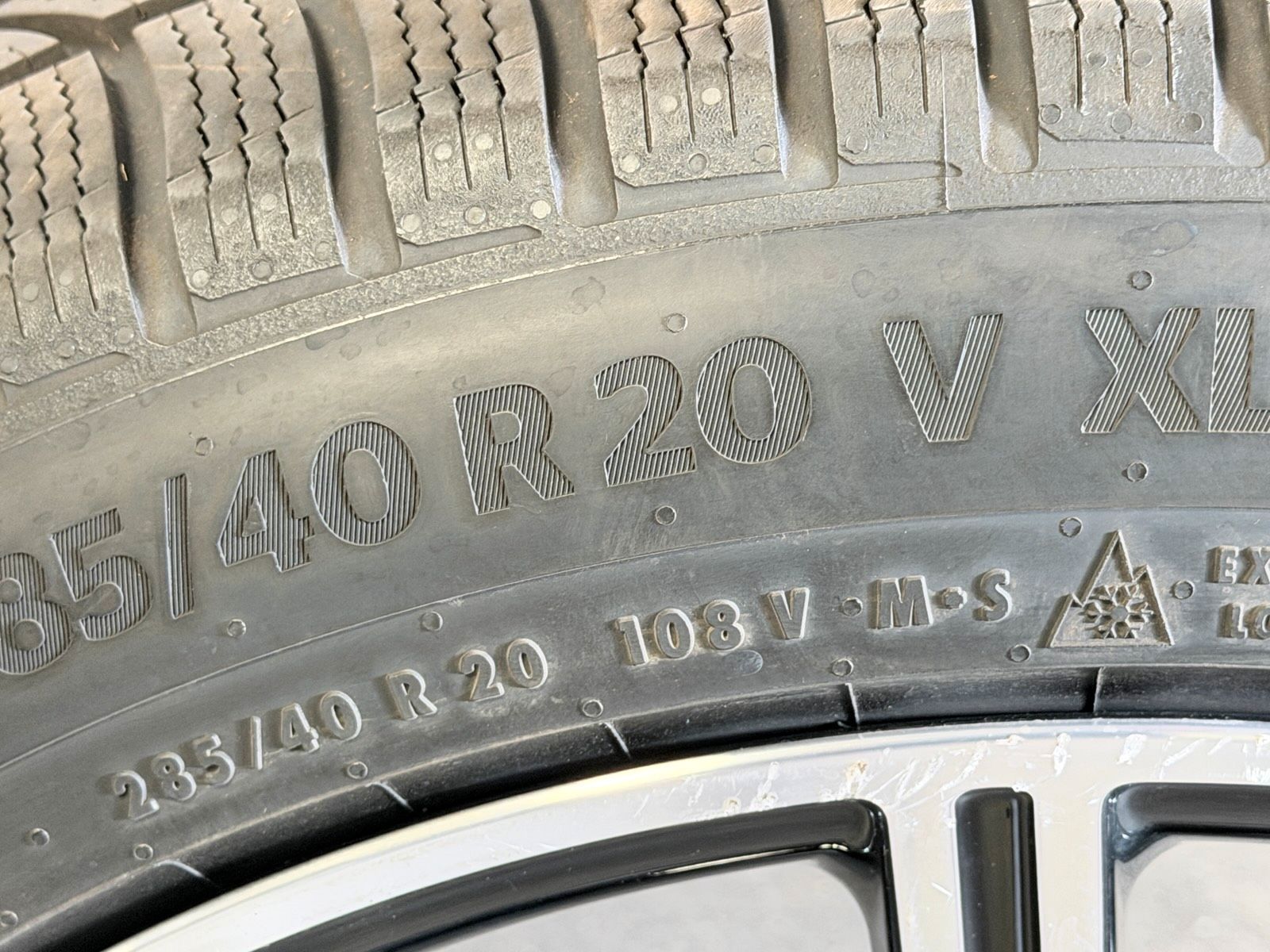 ORIGINAL 20 ZOLL PORSCHE TAYCAN AERO WINTERREIFEN 9J1 4S Turbo GT