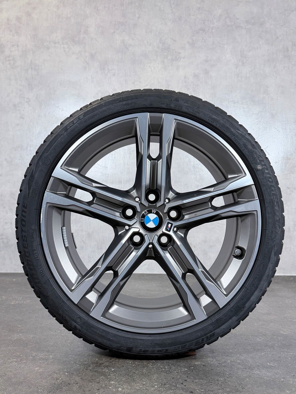 ORIGINAL 18 ZOLL BMW 1er F40 2er F44 M 556 WINTERREIFEN