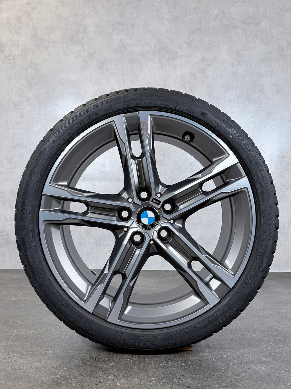 ORIGINAL 18 ZOLL BMW 1er F40 2er F44 M 556 WINTERREIFEN