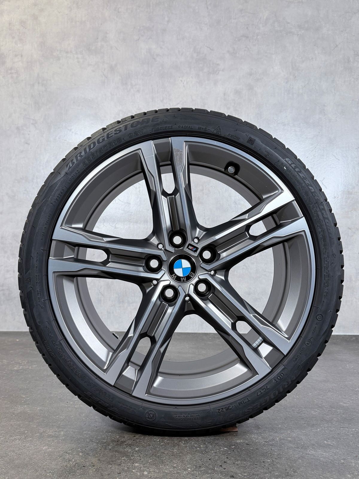 ORIGINAL 18 ZOLL BMW 1er F40 2er F44 M 556 WINTERREIFEN