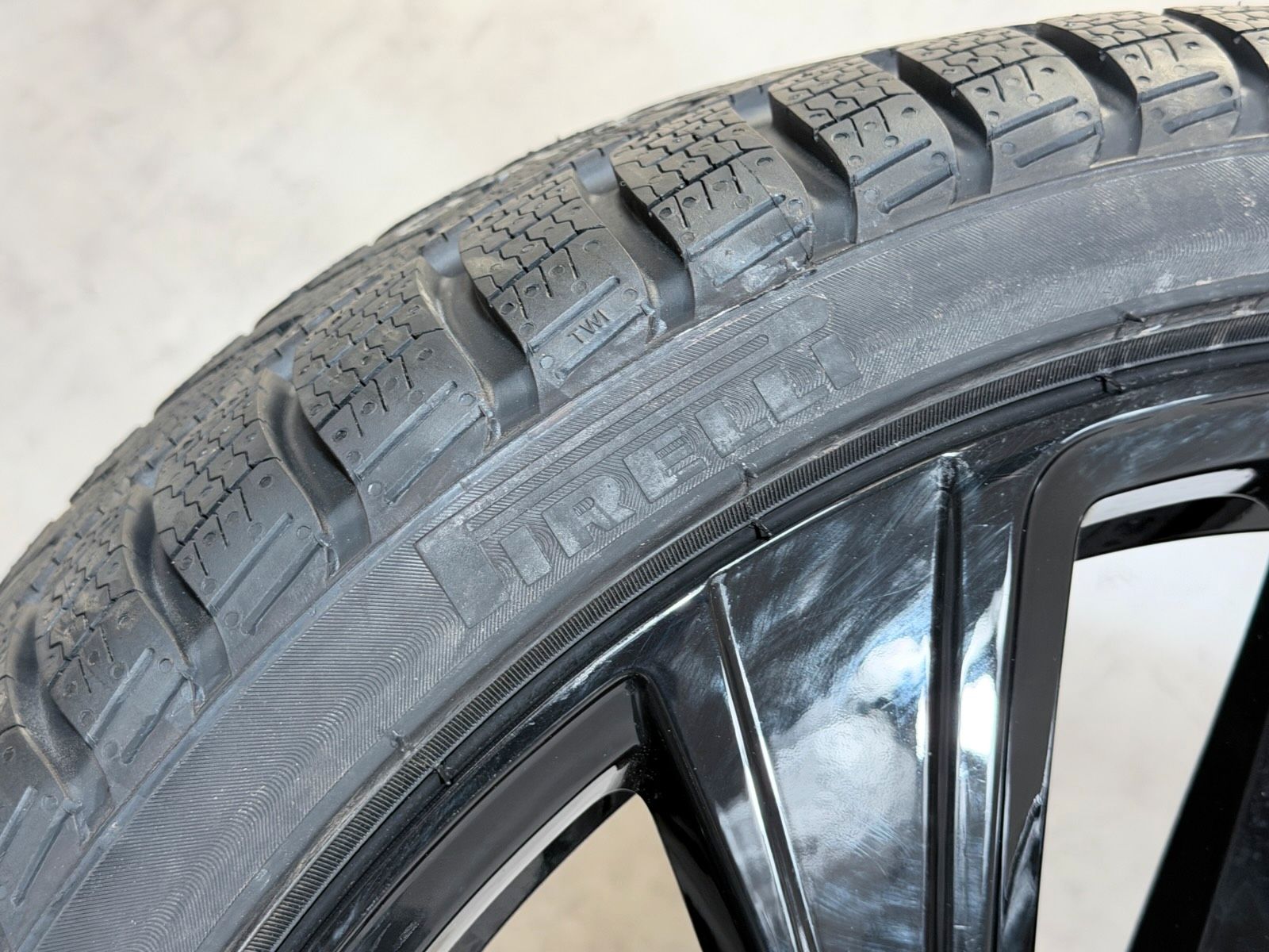 ORIGINAL 19 ZOLL VW GOLF 8 VIII ADELAIDE WINTERREIFEN 5H0601025R