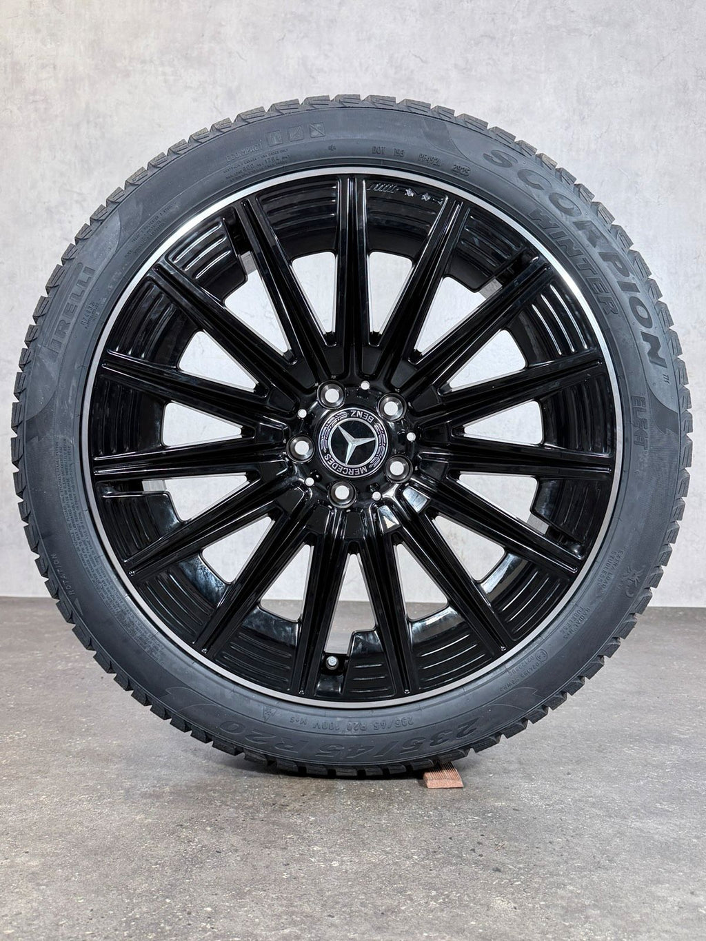 ORIGINAL 20 ZOLL MERCEDES GLA H247 GLB X247 AMG WINTERREIFEN