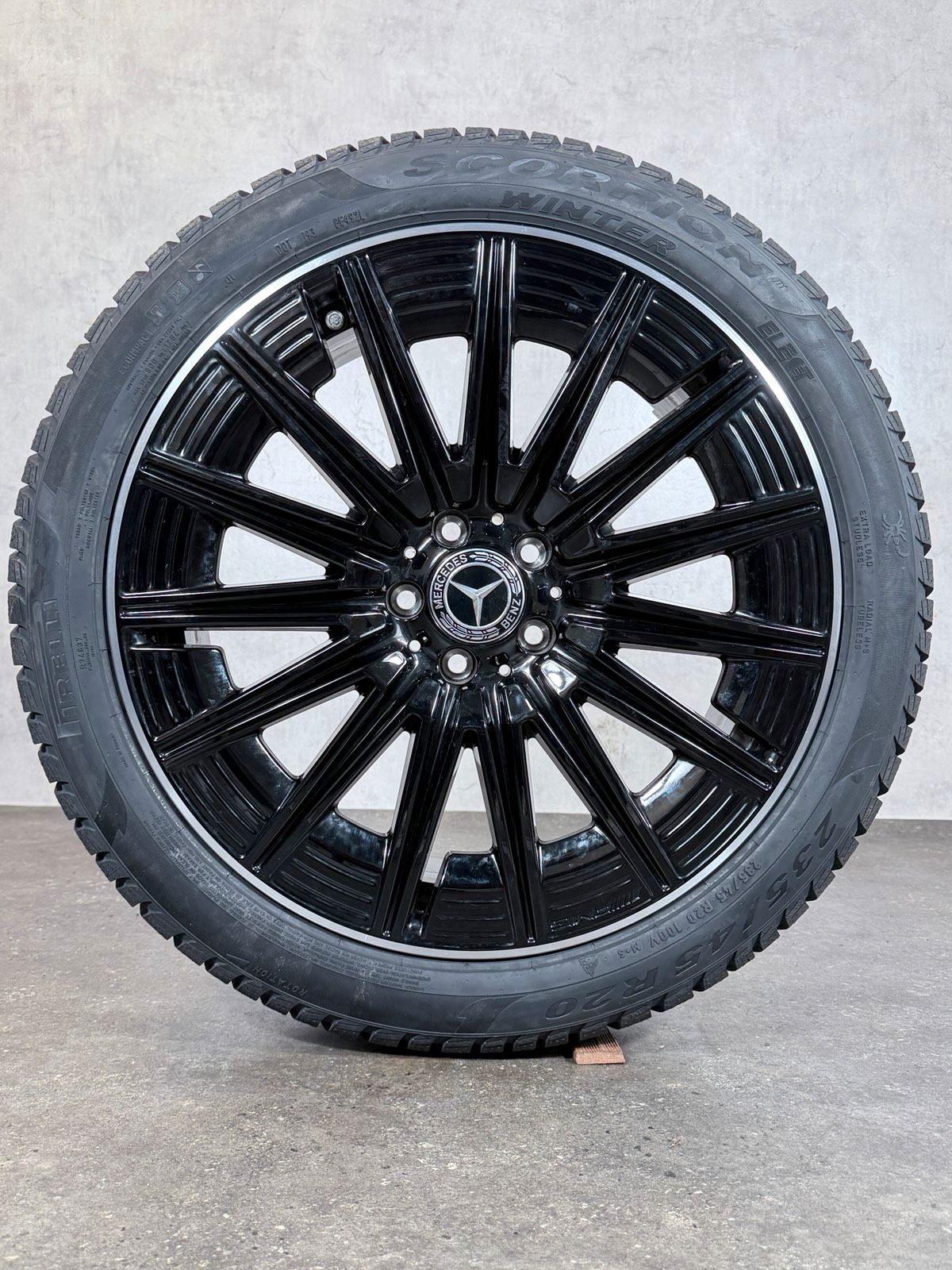 ORIGINAL 20 ZOLL MERCEDES GLA H247 GLB X247 AMG WINTERREIFEN