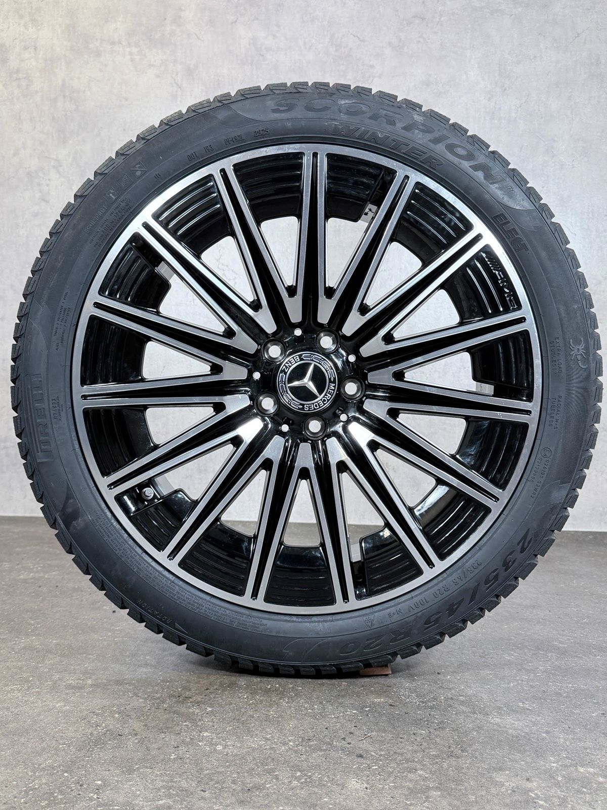 NEU ORIGINAL 20 ZOLL MERCEDES AMG GLA GLB H247 X247 WINTERREIFEN