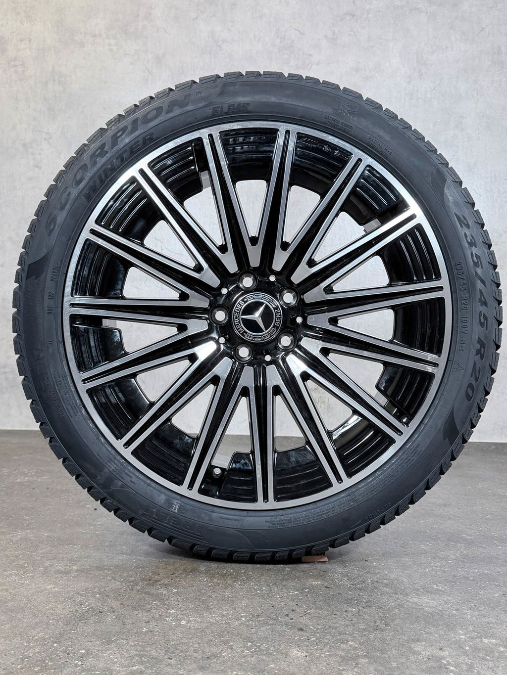 NEU ORIGINAL 20 ZOLL MERCEDES AMG GLA GLB H247 X247 WINTERREIFEN