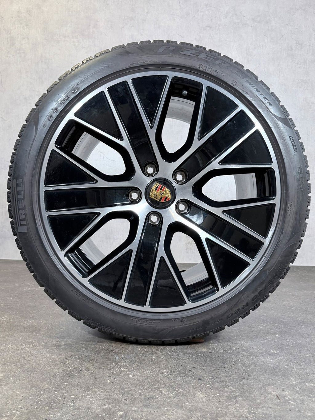 ORIGINAL 20 ZOLL PORSCHE TAYCAN 9J1 AERO WINTERREIFEN