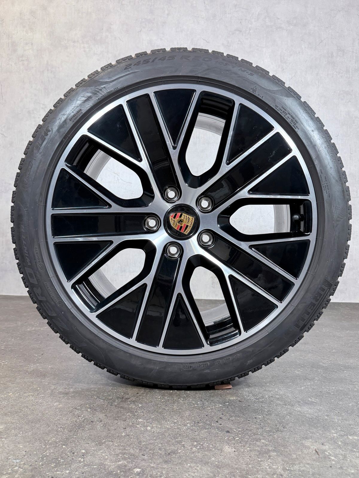 ORIGINAL 20 ZOLL PORSCHE TAYCAN 9J1 AERO WINTERREIFEN