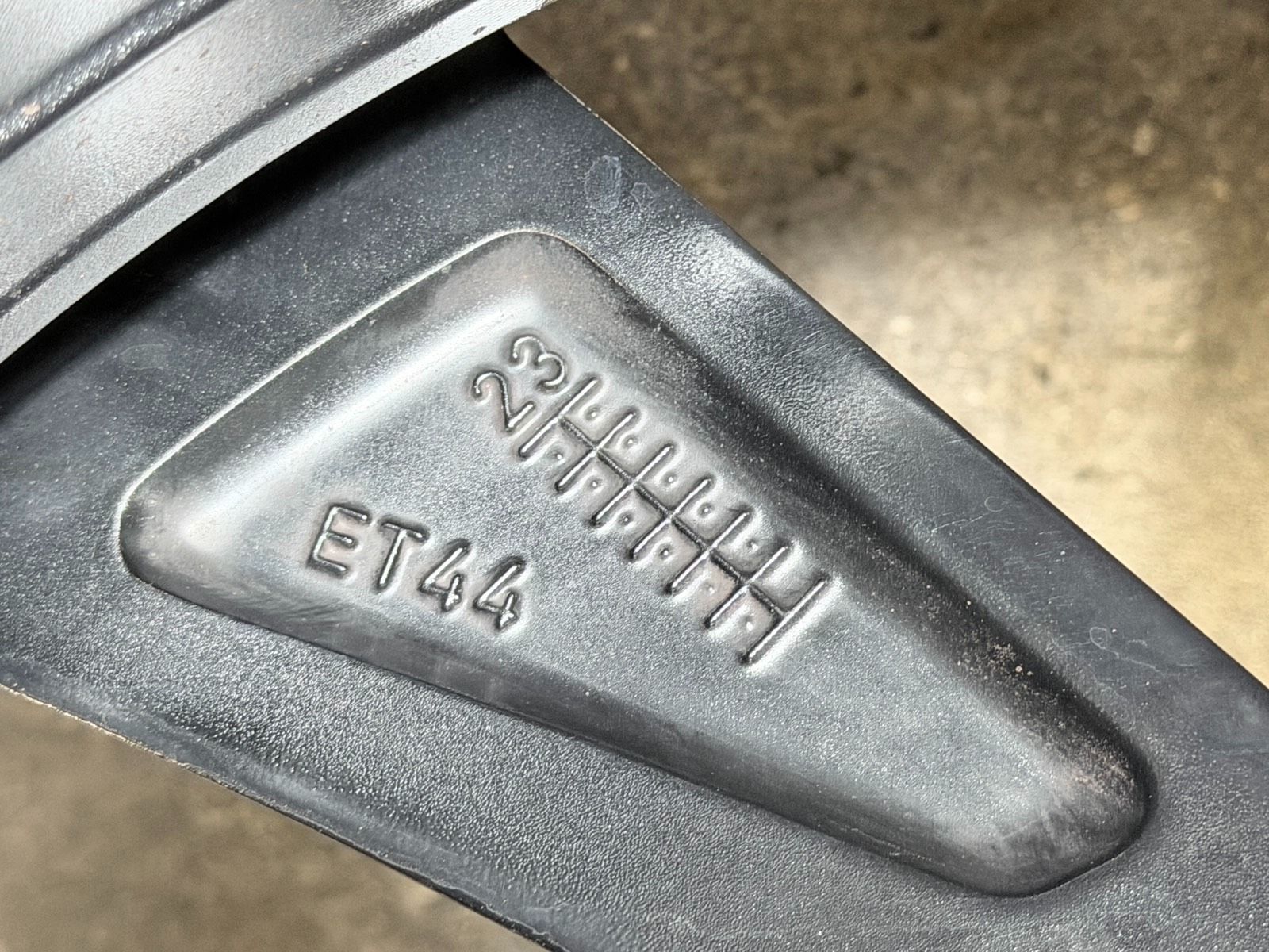 ORIGINAL 18 ZOLL VW PASSAT 3J ADELAIDE WINTERREIFEN