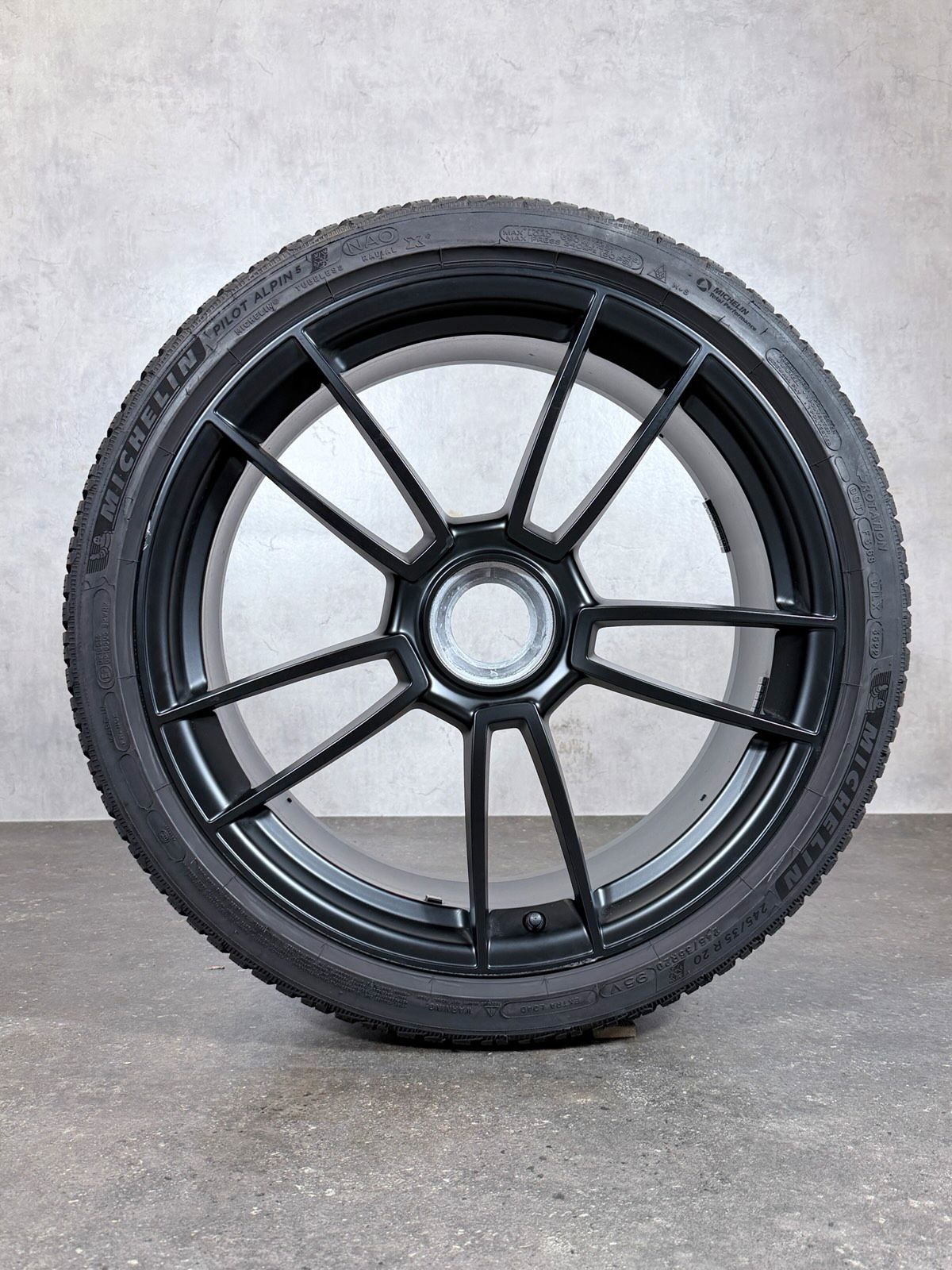 ORIGINAL 20 21 ZOLL PORSCHE 992 GTS ZV WINTERREIFEN SEIDENMATT