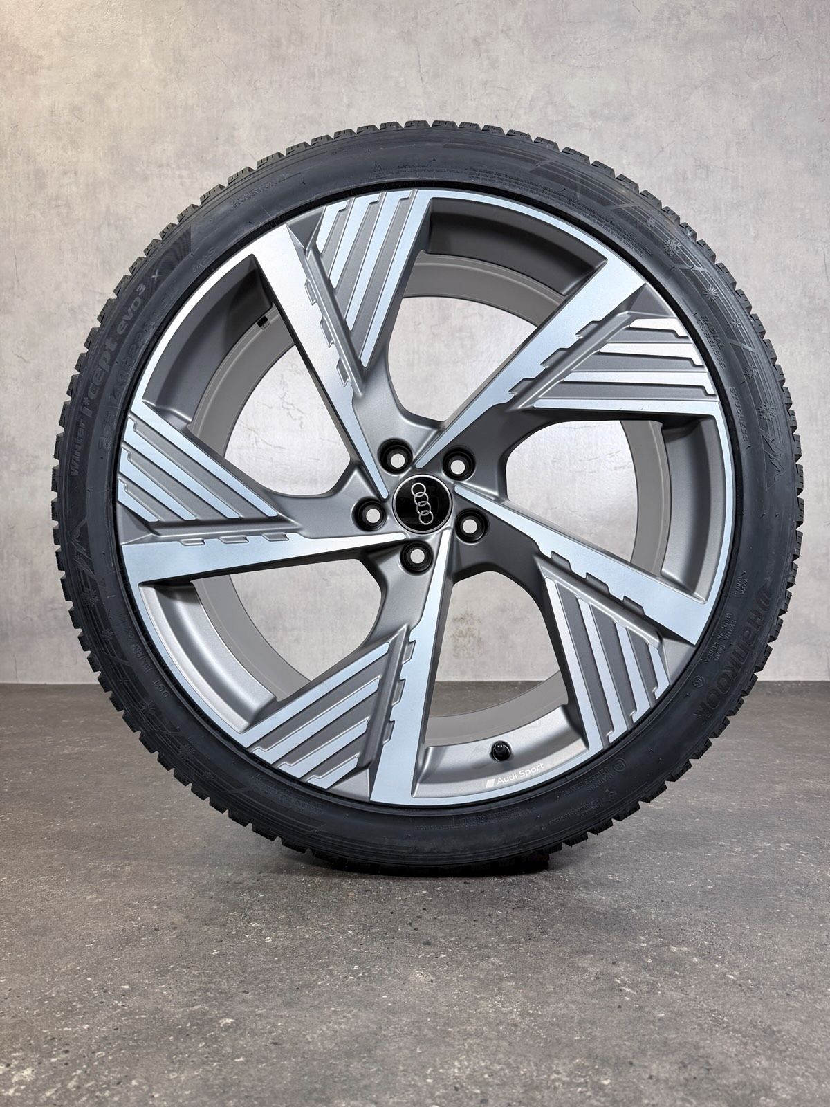 ORIGINAL 22 ZOLL AUDI E-TRON Q8 GEN BLADE WINTERREIFEN