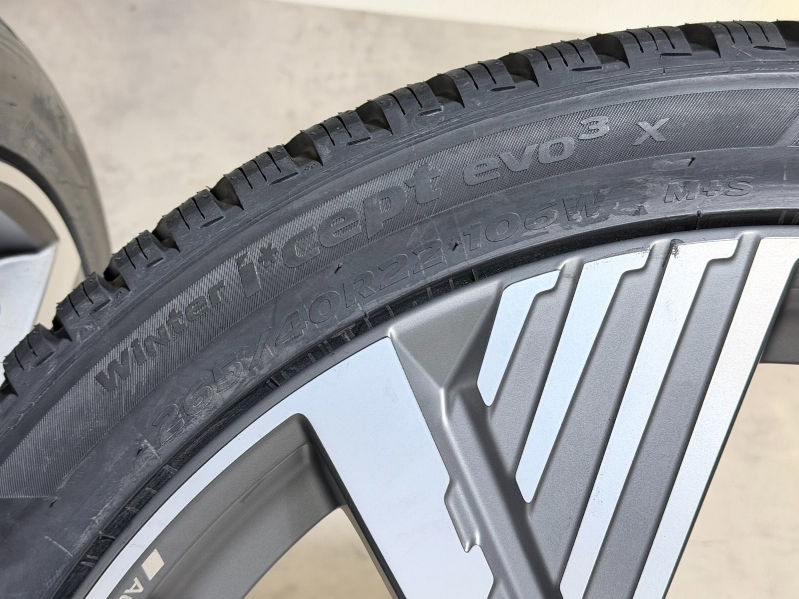 ORIGINAL 22 ZOLL AUDI E-TRON Q8 GEN BLADE WINTERREIFEN