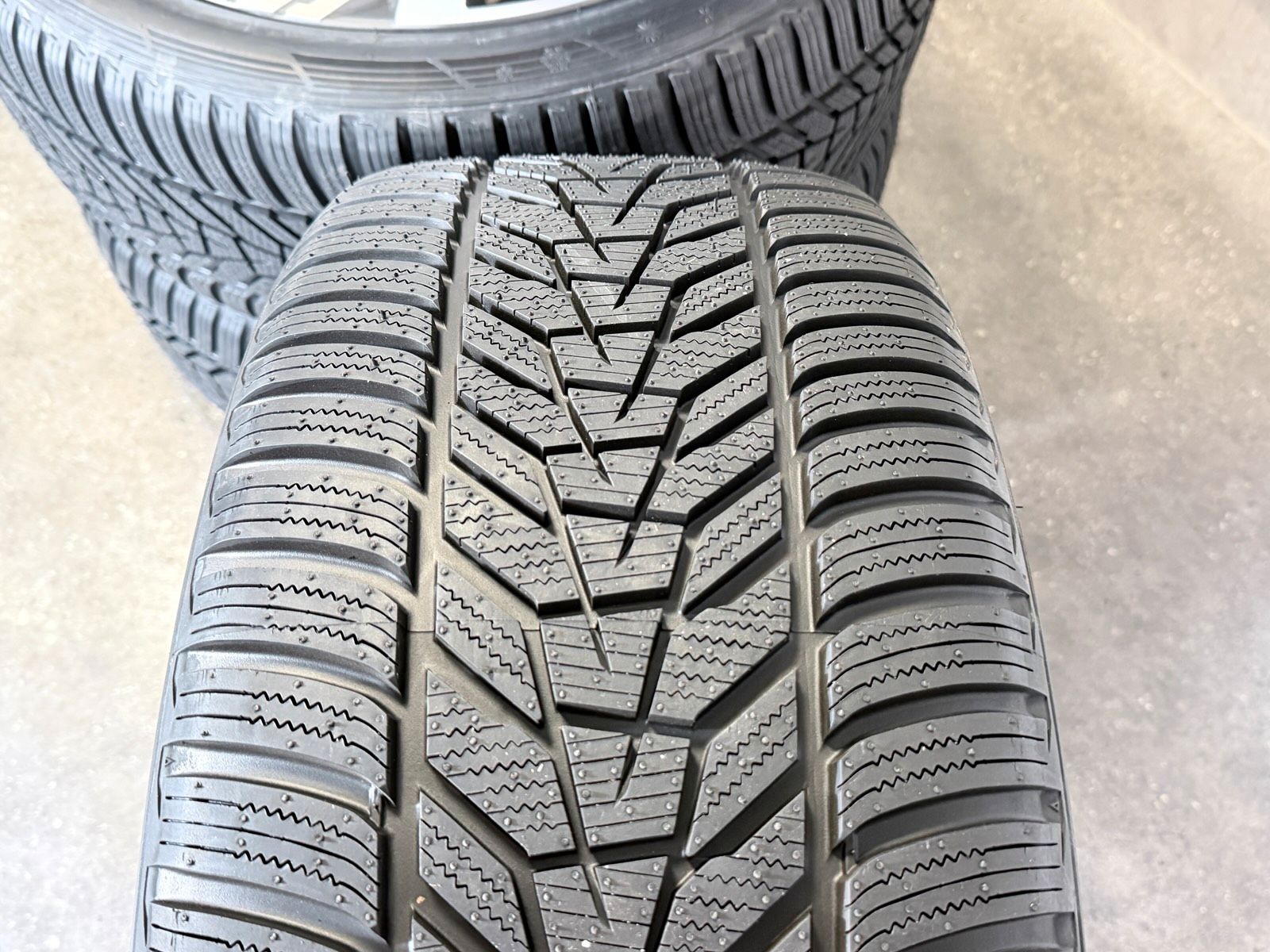 ORIGINAL 22 ZOLL AUDI E-TRON Q8 GEN BLADE WINTERREIFEN