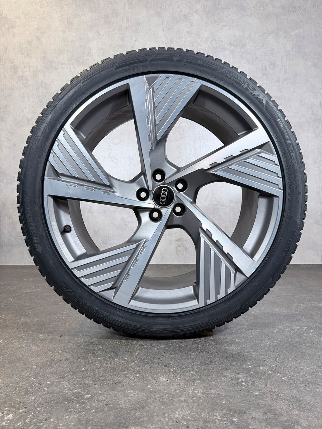 ORIGINAL 22 ZOLL AUDI E TRON Q8 GEN WINTERREIFEN BLADE
