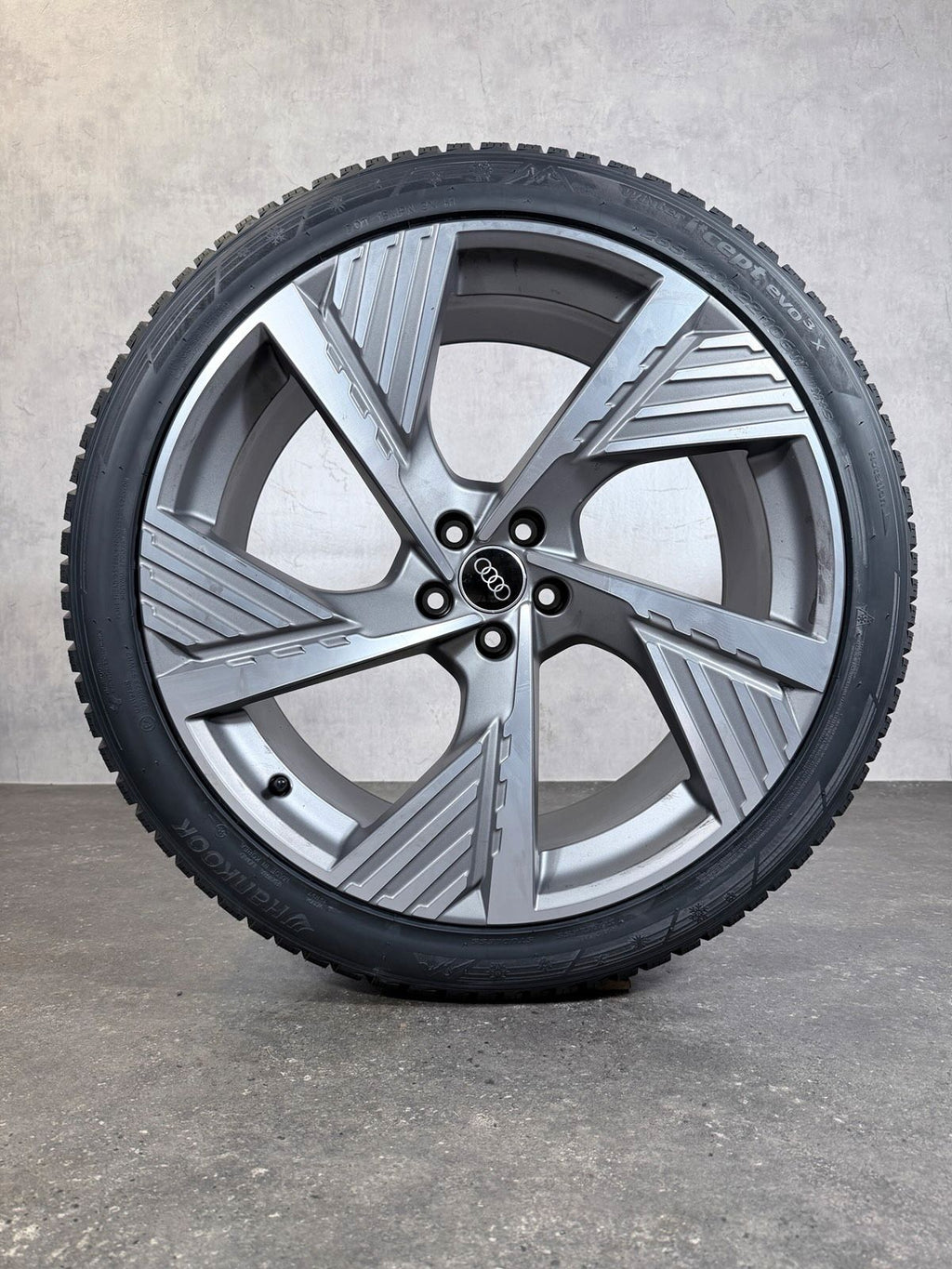 ORIGINAL 22 ZOLL AUDI E TRON Q8 GEN WINTERREIFEN BLADE