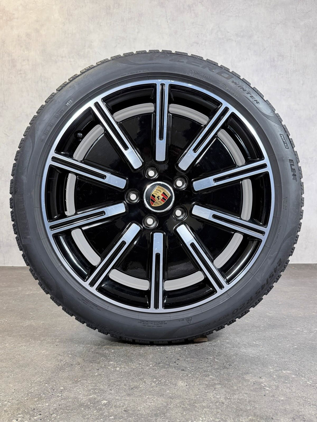 ORIGINAL 20 ZOLL PORSCHE TAYCAN AERO CROSS TURISMO WINTERREIFEN