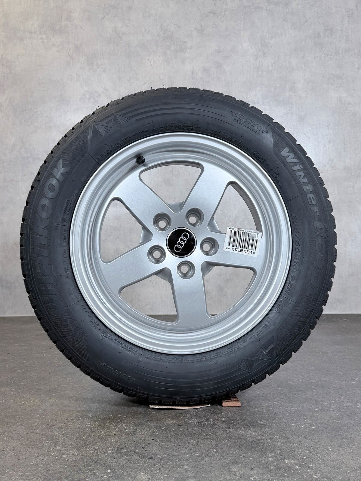 NEU ORIGINAL 17 ZOLL AUDI A4 8W B9 8W0601025 WINTERREIFEN