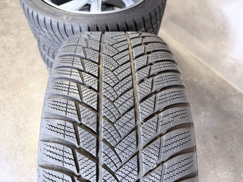 ORIGINAL 18 ZOLL AUDI TT TTS TTRS 8S WINTERREIFEN 8S0601025AN